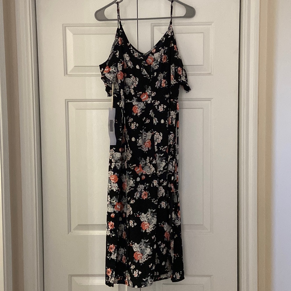Women’s semi-formal dress